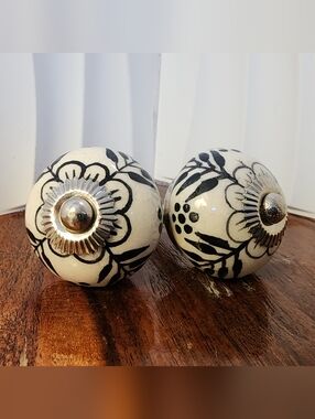 Designer Knobs/ Drawer Pulls